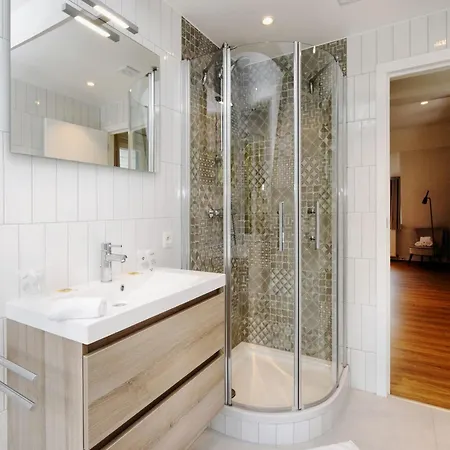 In With Bubble Bath, Cleaning Included