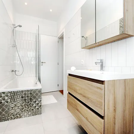 In With Bubble Bath, Cleaning Included *